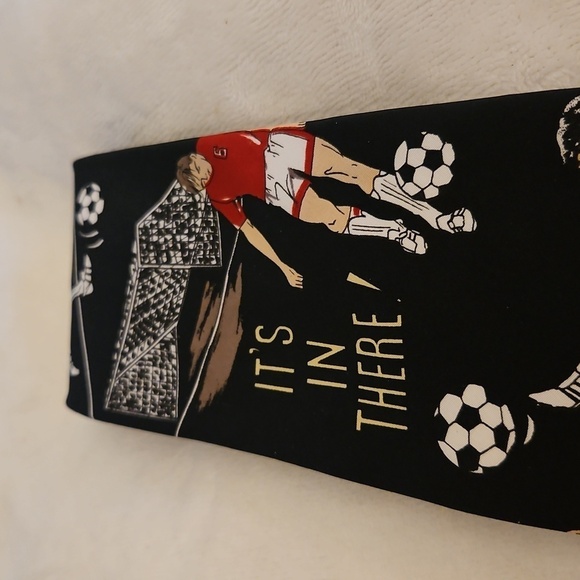 Vtg AMERICAN SPORTS 1970s Soccer Themed Black Tie - Picture 4 of 8